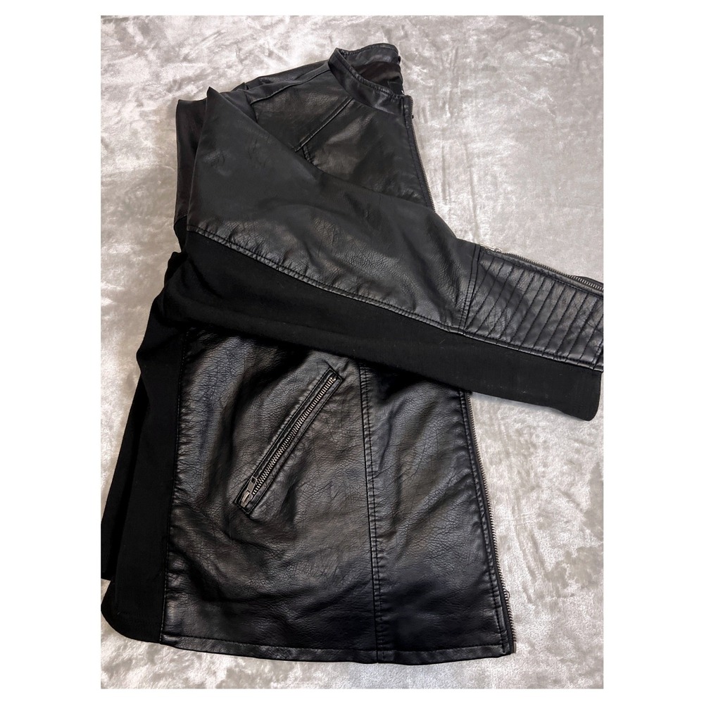 Torrid Black Faux Leather Moto Jacket Plus Size 6 Zip Pocket Minimalist Biker - Picture 13 of 16
